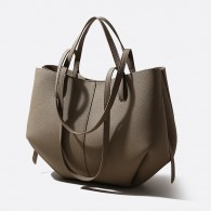 Fashionable Tote Bag